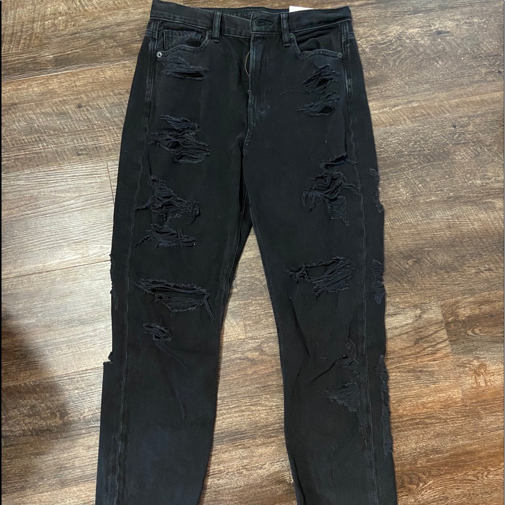 american eagle mom jeans